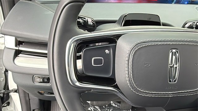 New 2025 Lincoln Navigator Reserve w/ Jet Appearance Package image 32