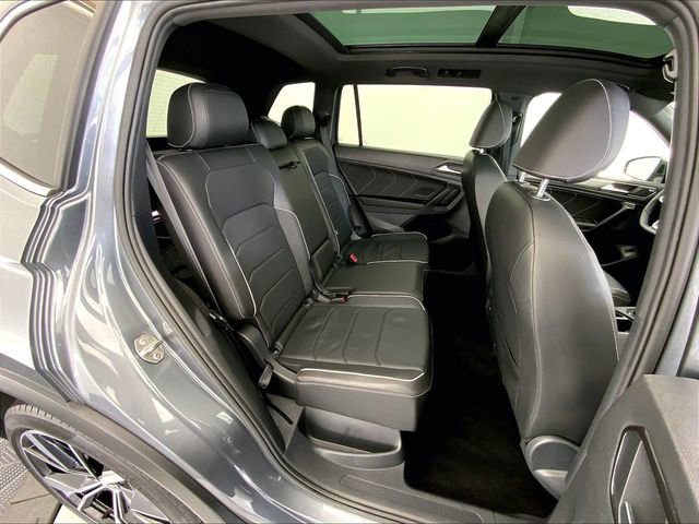 Certified 2022 Volkswagen Tiguan SEL R-Line image 27