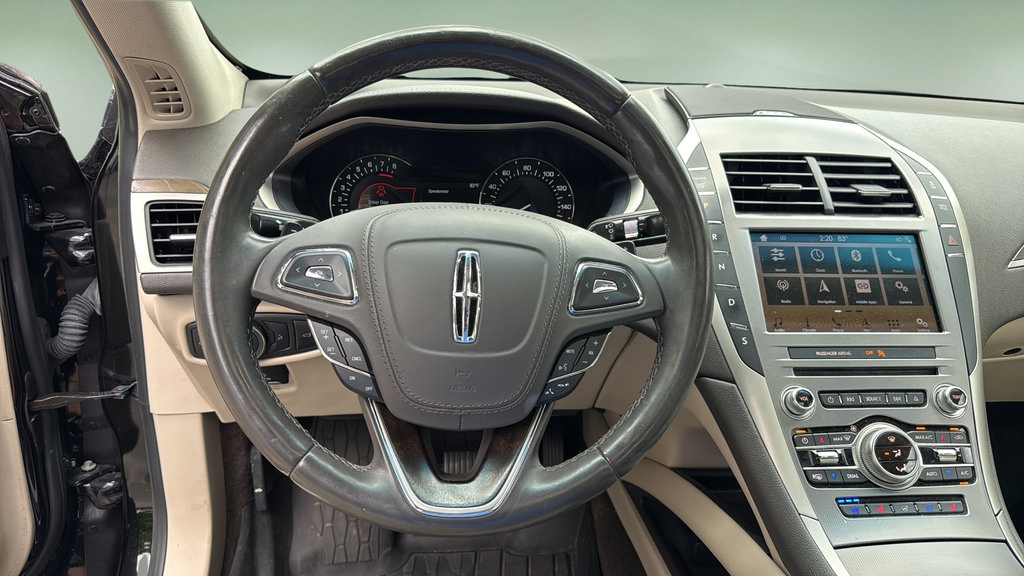 Used 2018 Lincoln MKZ Reserve w/ Climate Package FWD image 21