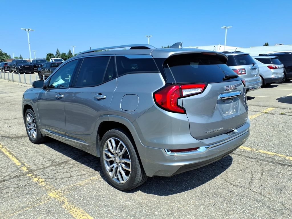 Used 2023 GMC Terrain Denali w/ LPO, Floor Liner Package AWD/4WD image 7