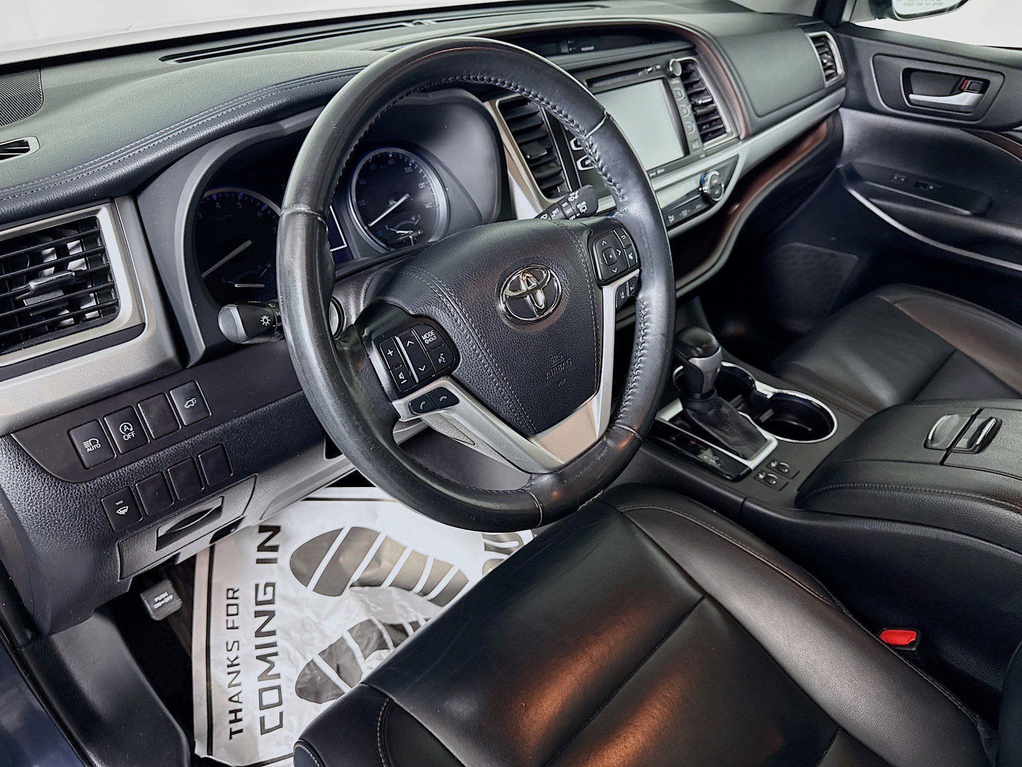 Certified 2019 Toyota Highlander XLE AWD/4WD image 9