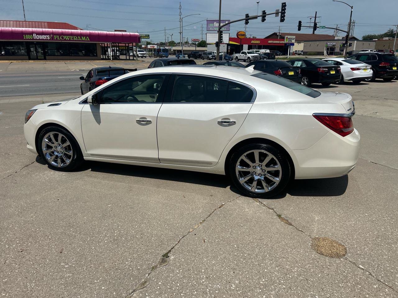 Used 2014 Buick LaCrosse Premium w/ Driver Confidence Package FWD image 6
