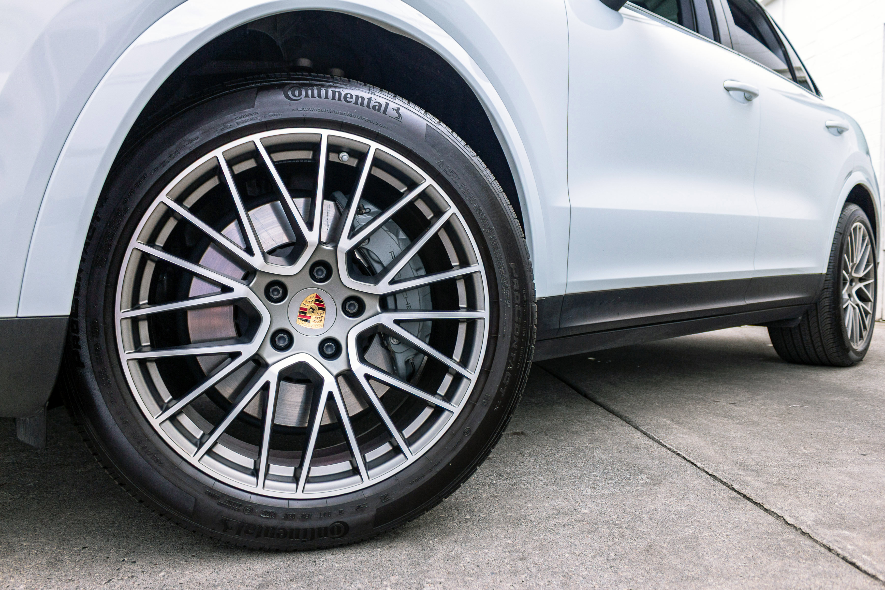 Used 2022 Porsche Cayenne S Platinum image 4