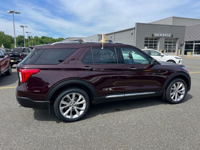 Certified 2023 Ford Explorer Platinum w/ Technology Package AWD/4WD image 6