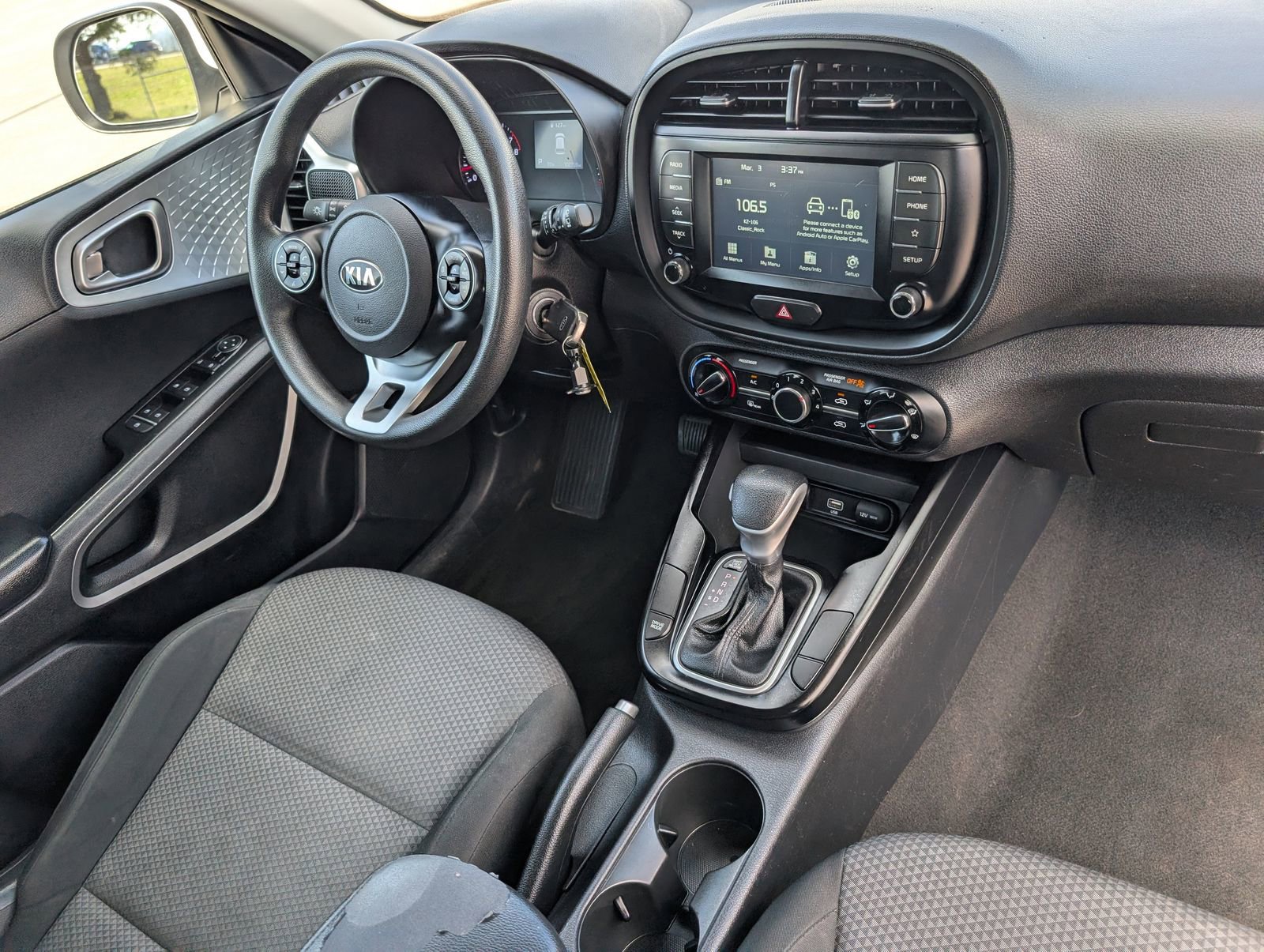 Used 2020 Kia Soul LX image 8