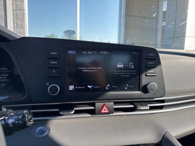 Used 2023 Hyundai Elantra Blue FWD image 22