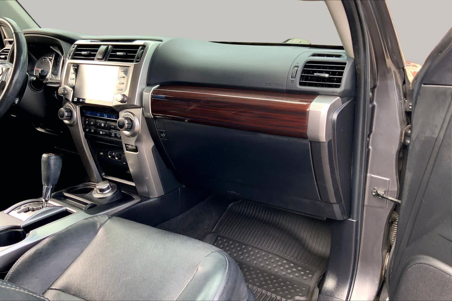 Used 2021 Toyota 4Runner Limited AWD/4WD image 19