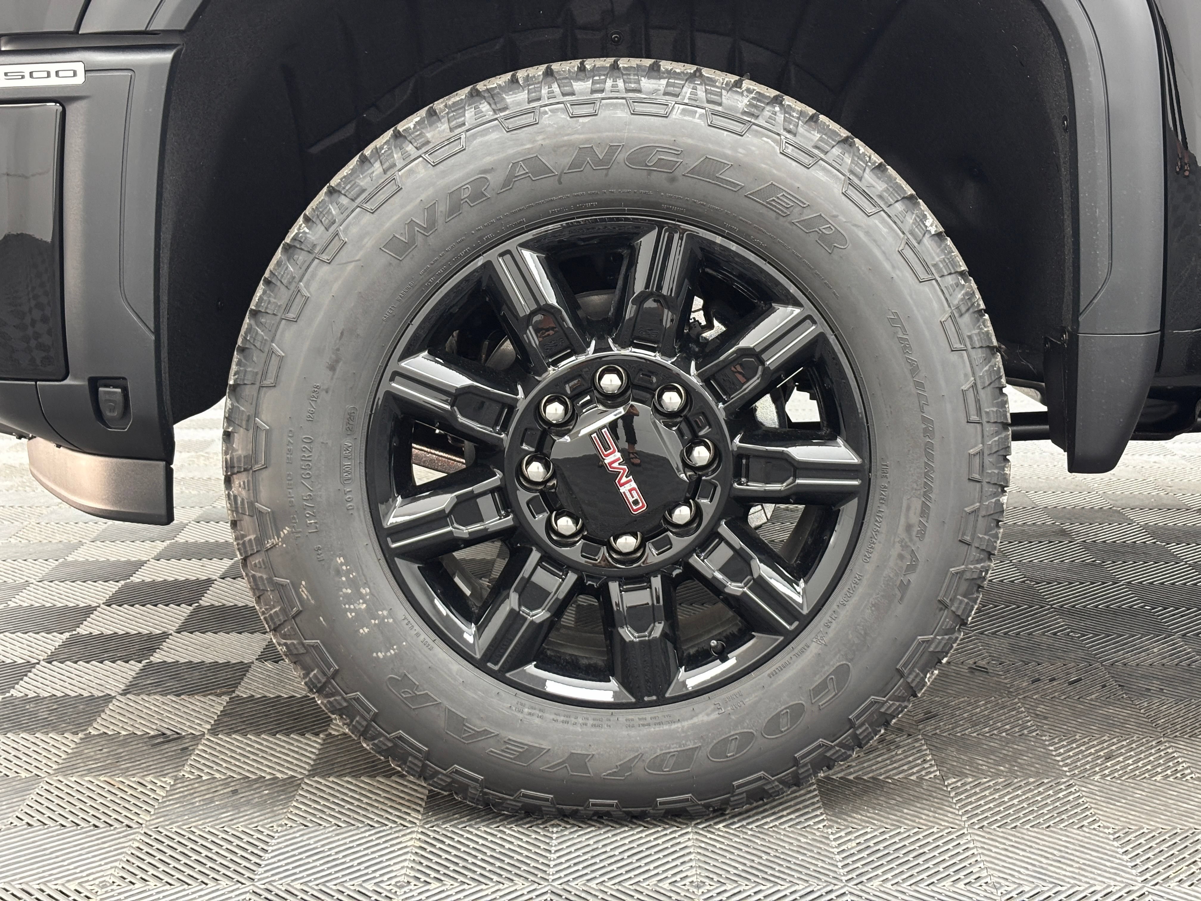 New 2026 GMC Sierra 2500 AT4 w/ AT4 Premium Plus Package AWD/4WD image 17