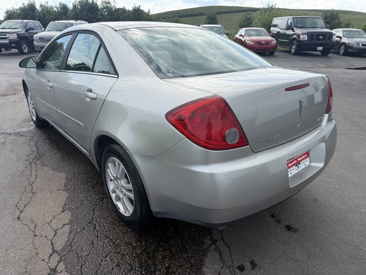 Used 2006 Pontiac G6 Sedan w/ Drivers Package FWD image 4