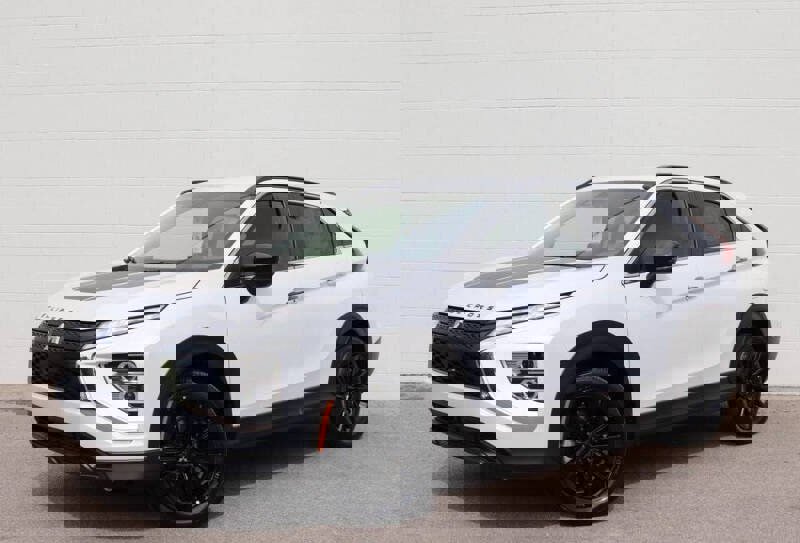 New 2025 Mitsubishi Eclipse Cross Black Edition image 30
