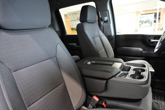New 2026 Chevrolet Silverado 2500 Custom w/ Custom Value Package AWD/4WD image 11
