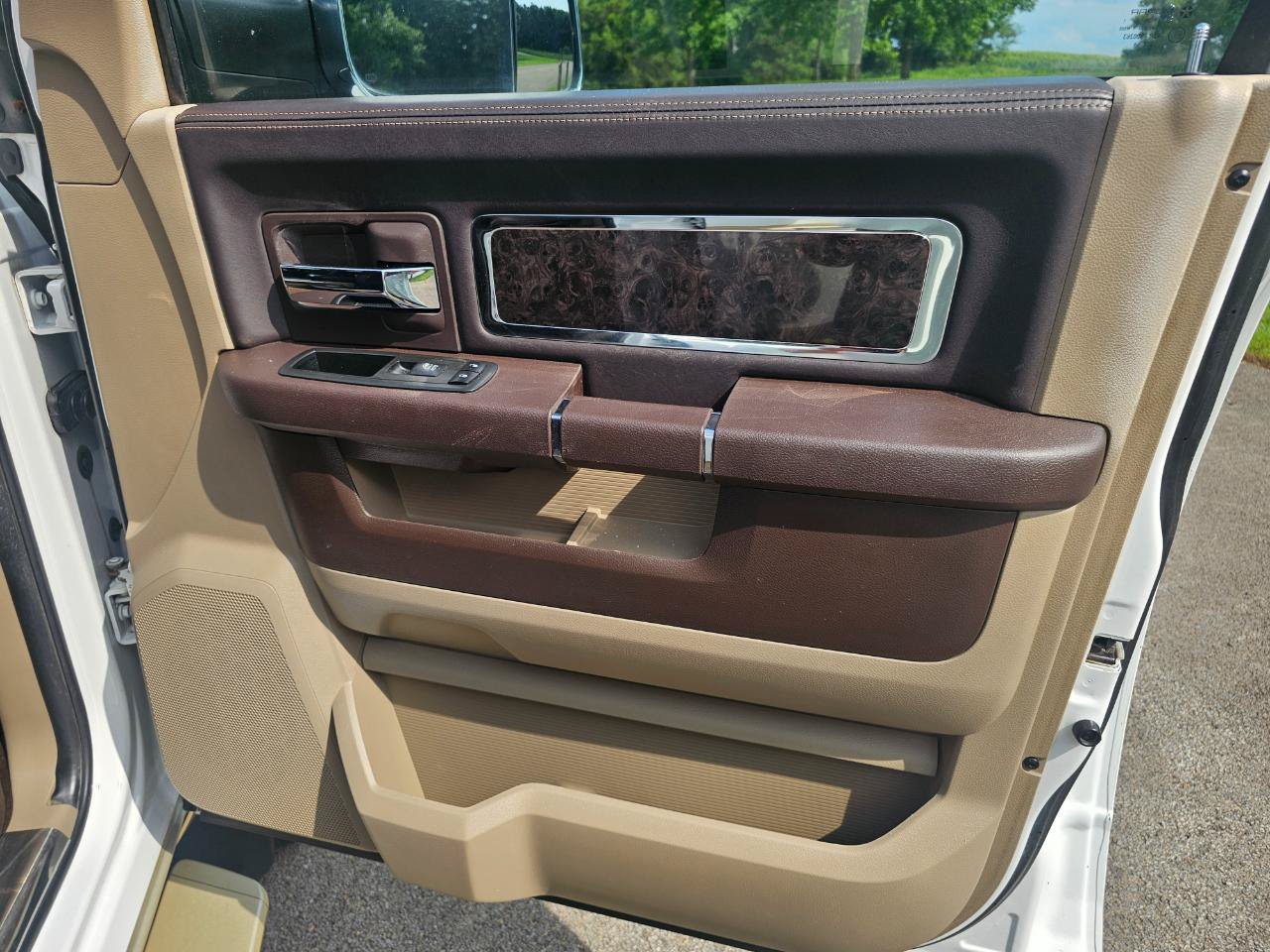 Used 2012 RAM 2500 Longhorn w/ Protection Group AWD/4WD image 17
