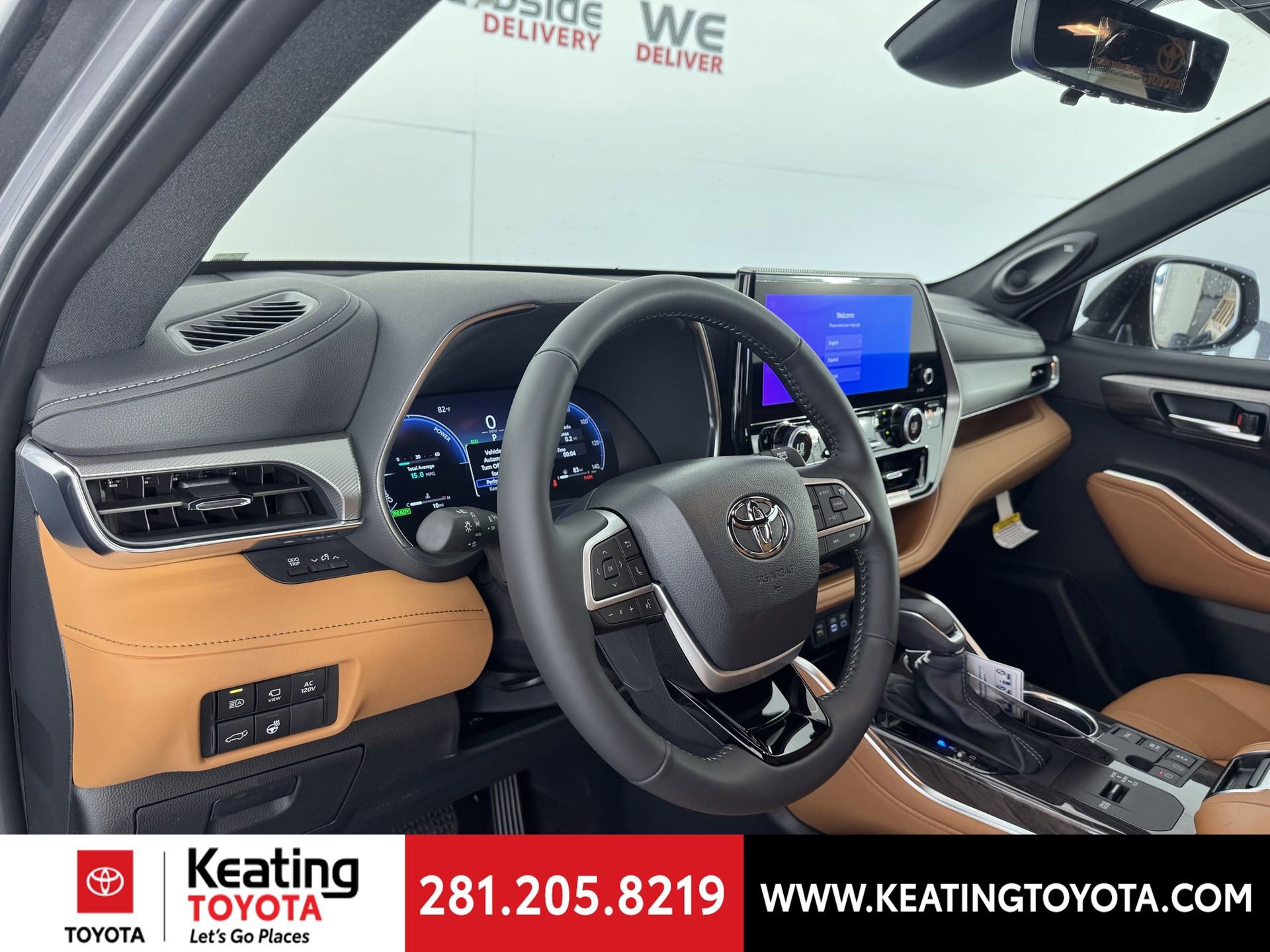 New 2026 Toyota Highlander Platinum image 2