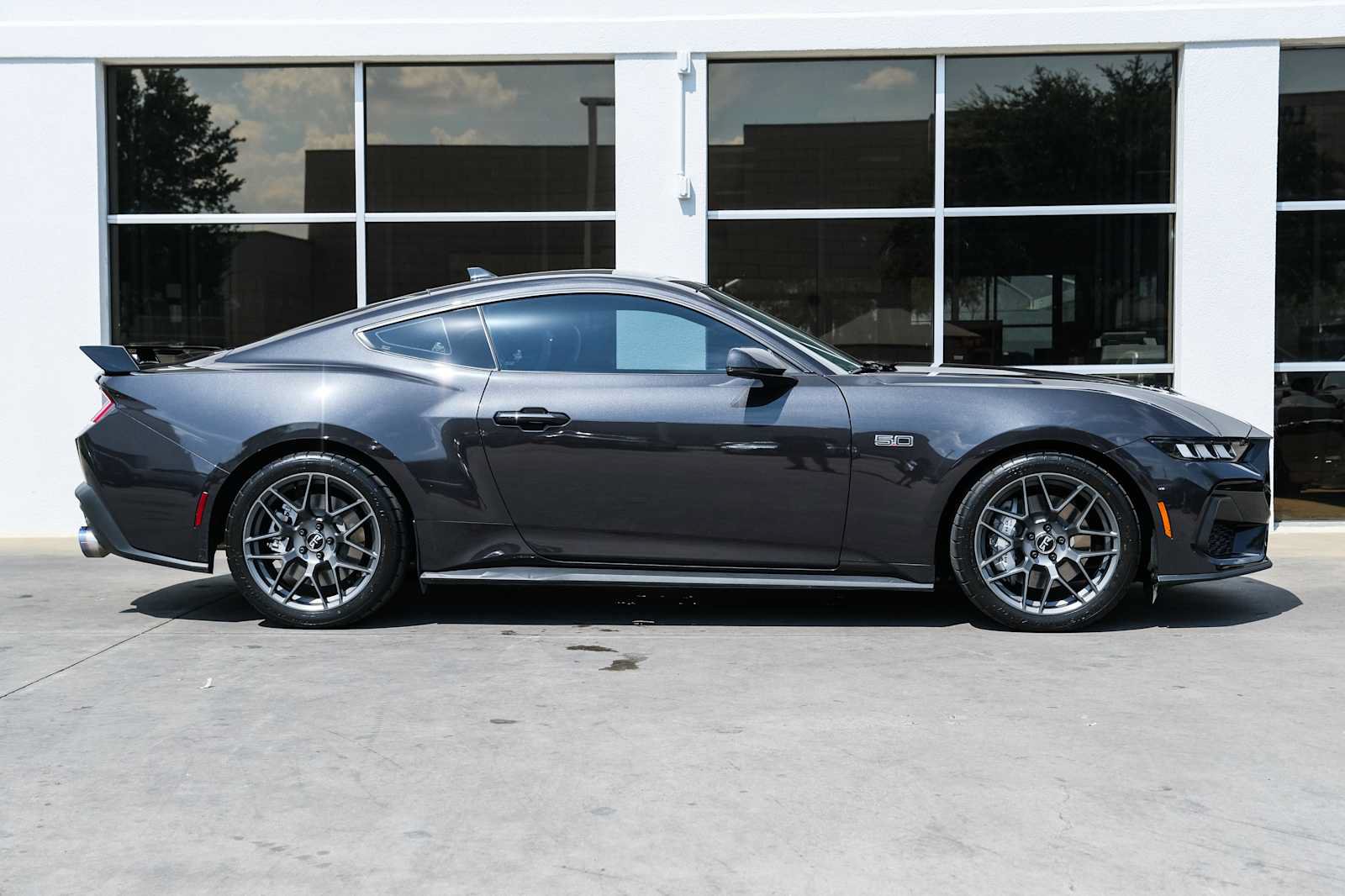 Used 2024 Ford Mustang GT Premium RWD image 7