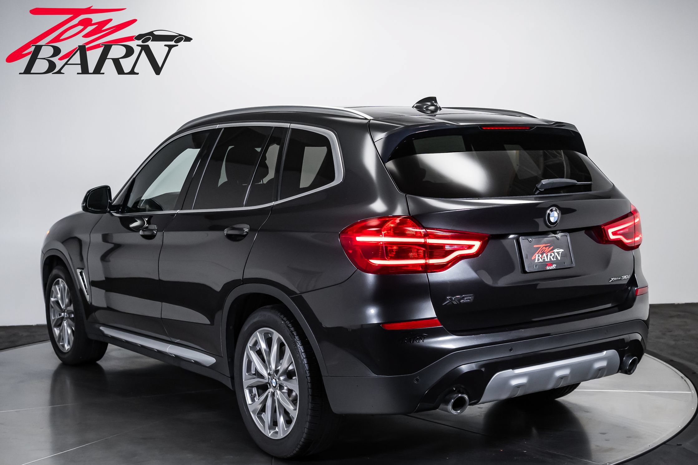 Used 2018 BMW X3 xDrive30i AWD/4WD image 3