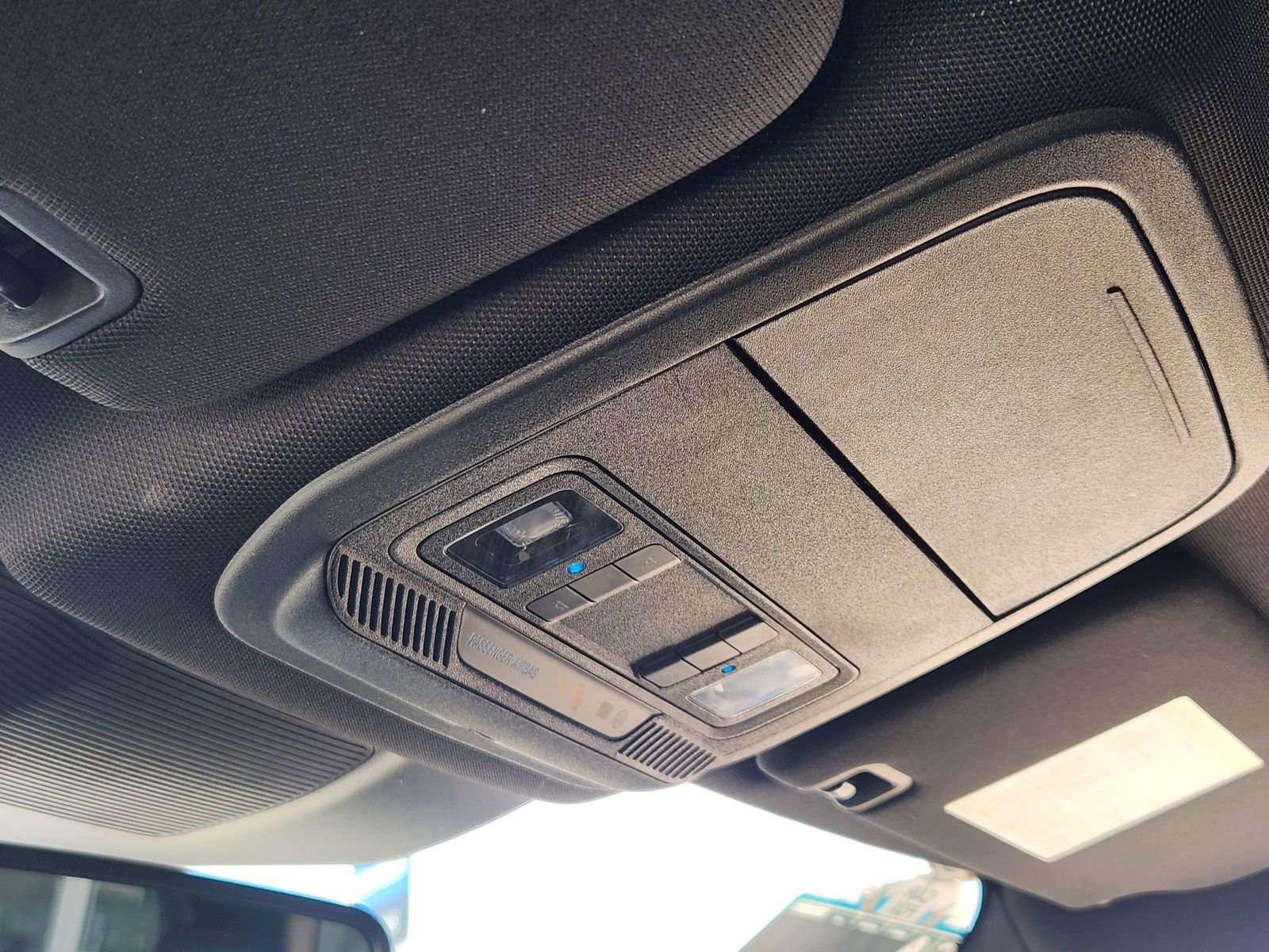 Used 2024 Ford Explorer ST-Line w/ Class IV Trailer Tow Package image 28