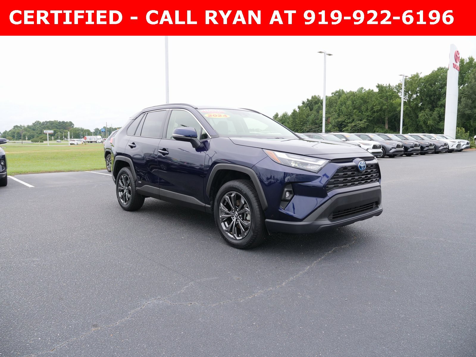 Used 2024 Toyota RAV4 XLE Premium image 2