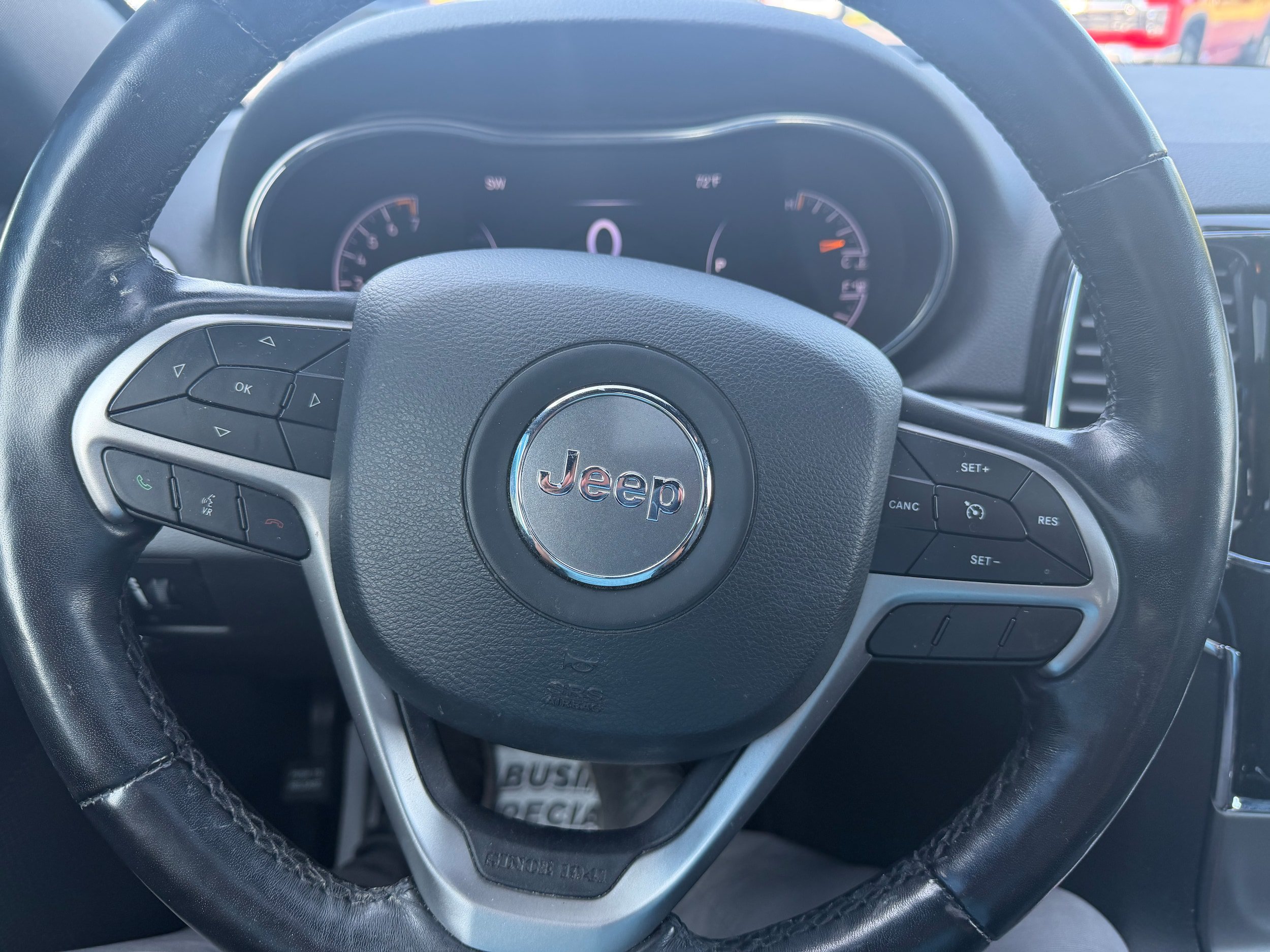 Used 2022 Jeep Grand Cherokee Limited AWD/4WD image 16