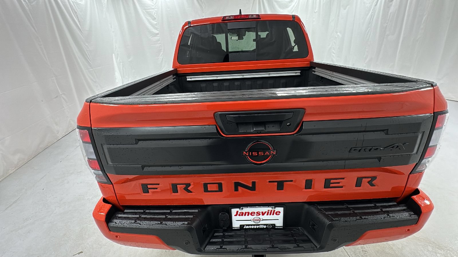 New 2026 Nissan Frontier PRO-4X w/ Pro-4x Convenience Package AWD/4WD image 4