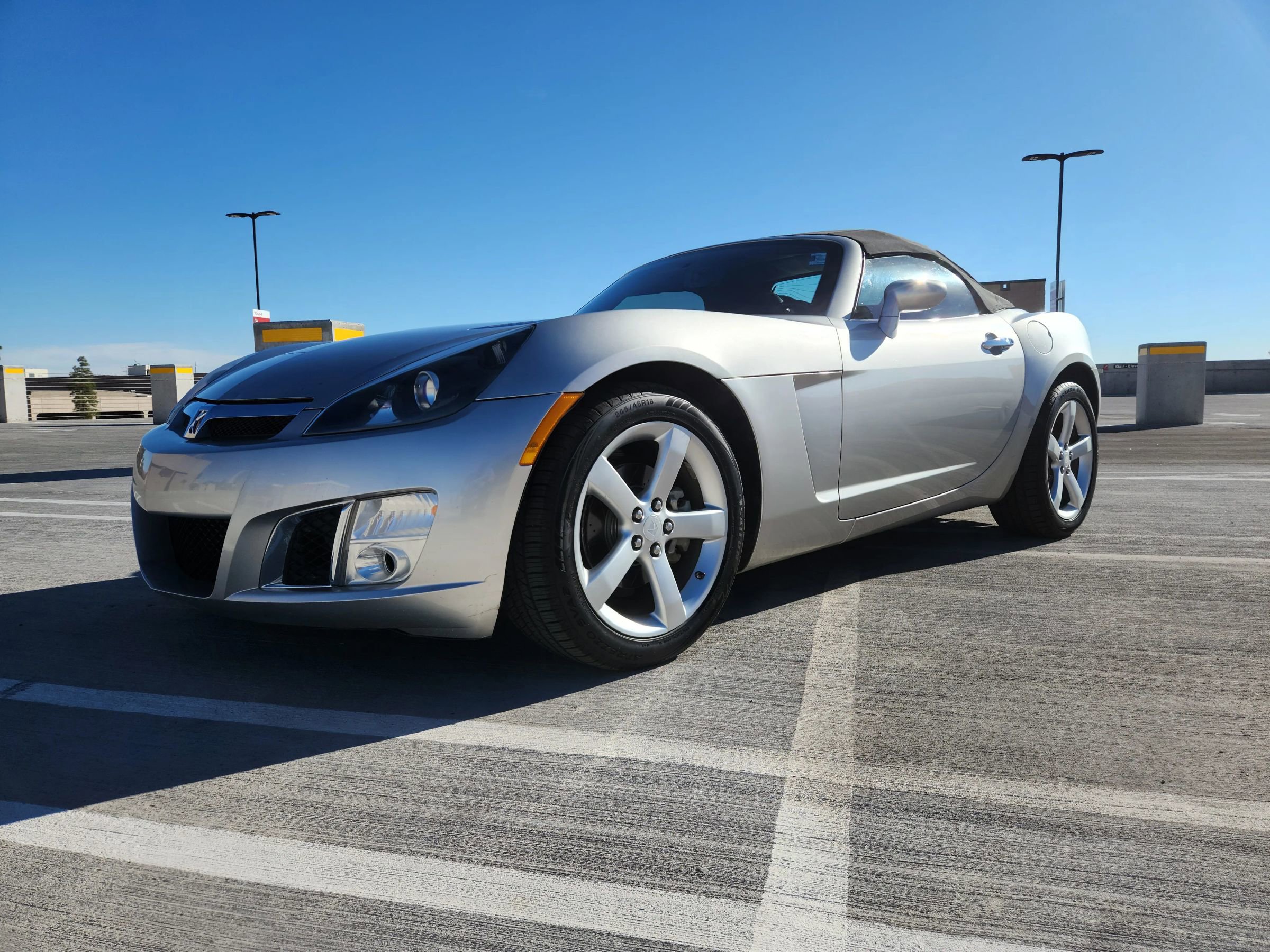 Used 2008 Saturn Sky Red Line image 1