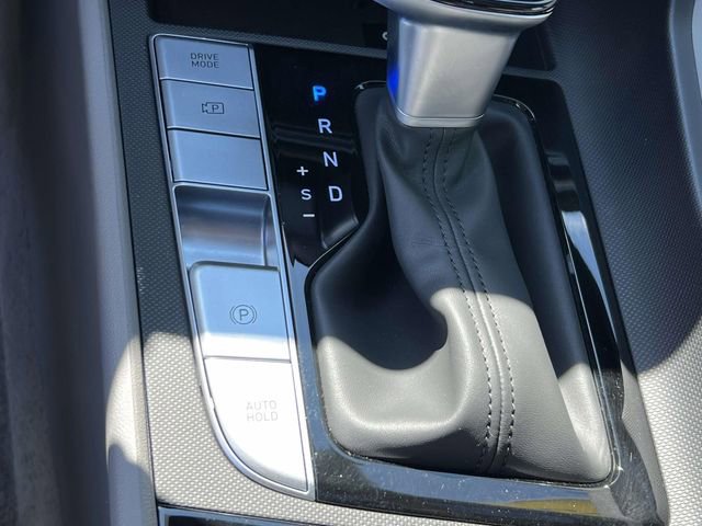 Certified 2025 Hyundai Elantra SEL image 32