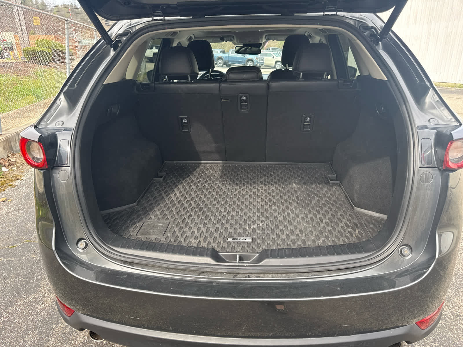 Used 2021 MAZDA CX-5 Touring w/ Touring Preferred SV Package image 5