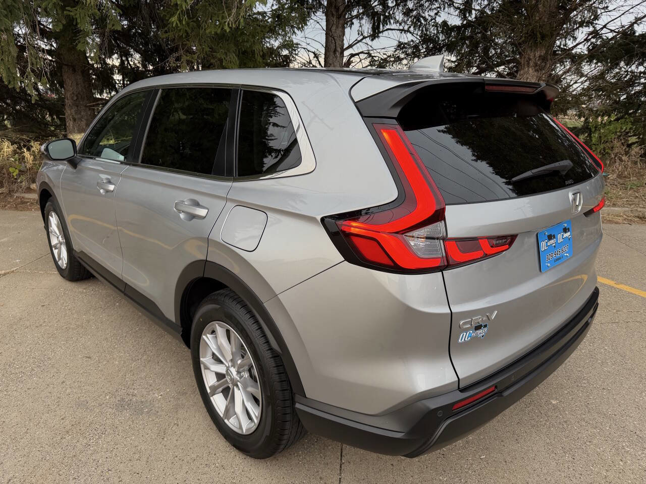 Used 2024 Honda CR-V EX-L image 5