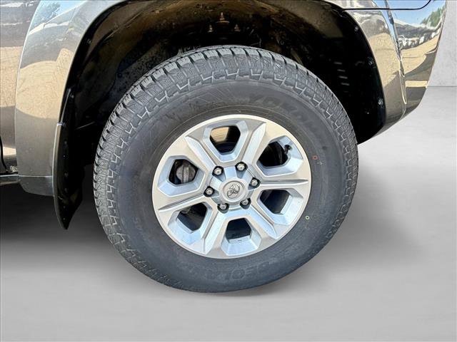 Certified 2023 Toyota 4Runner SR5 AWD/4WD image 17