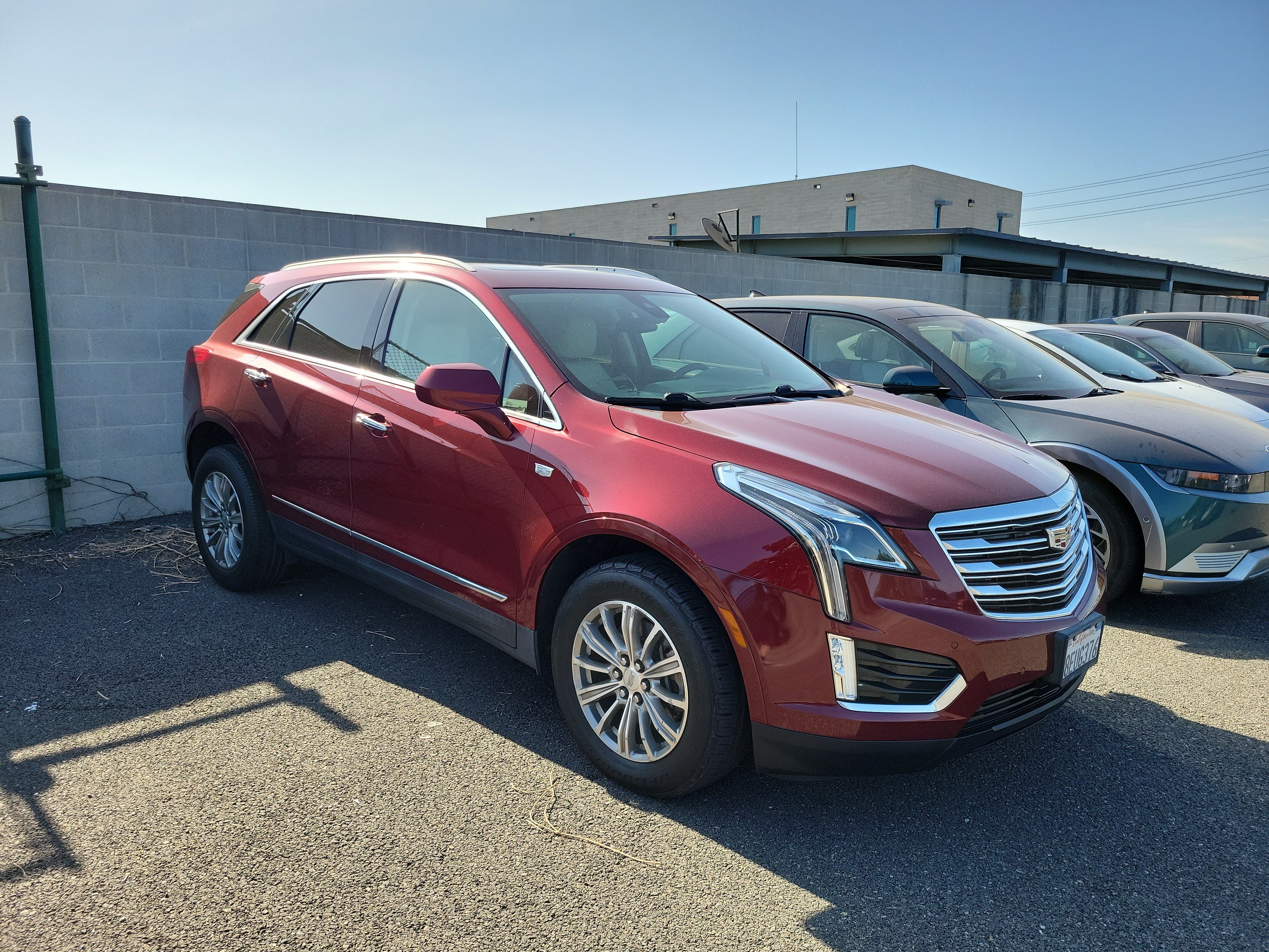 Used 2018 Cadillac XT5 Luxury w/ Driver Awareness Package FWD image 4