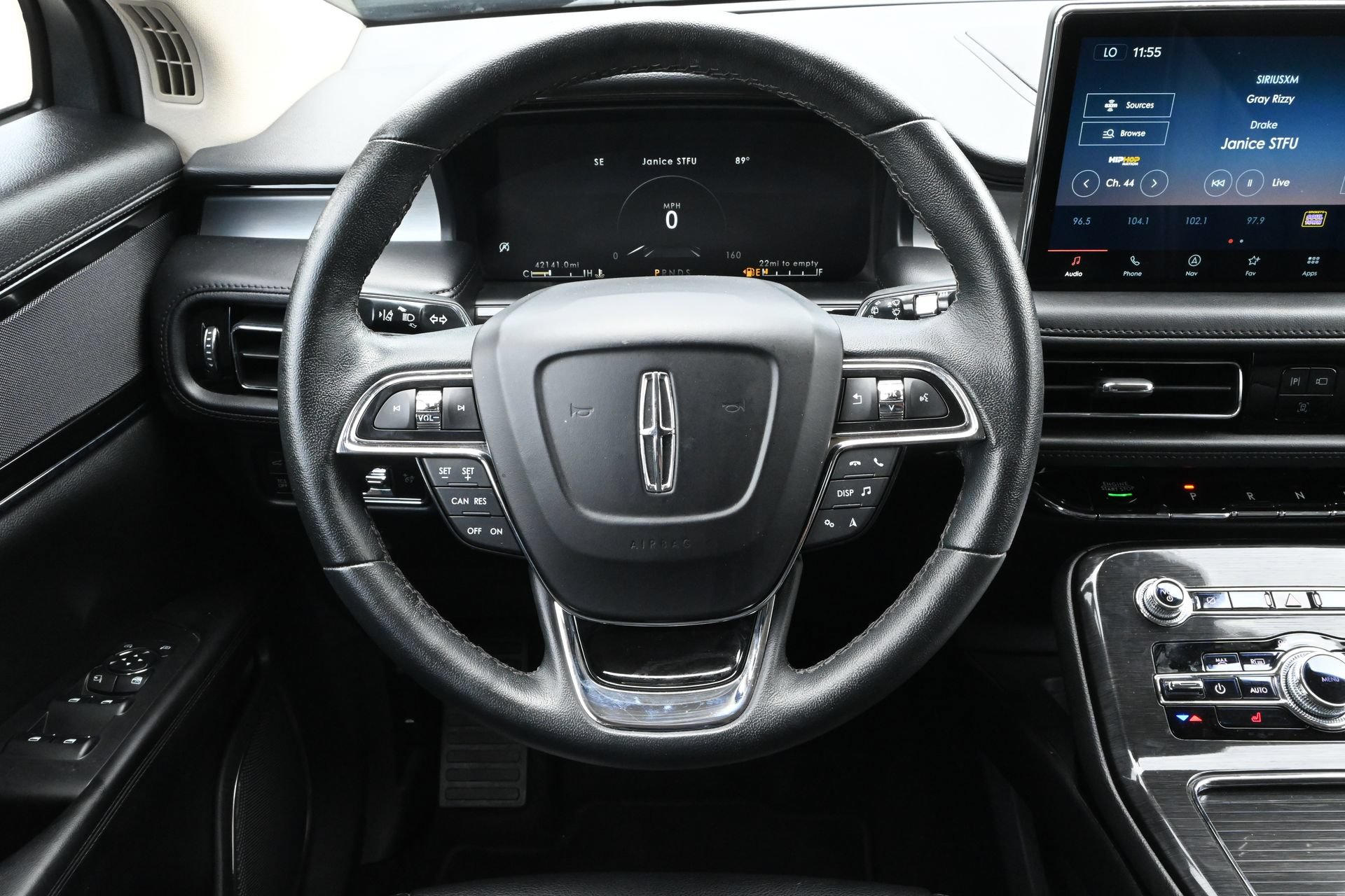 Used 2023 Lincoln Nautilus FWD w/ Premium Package image 11