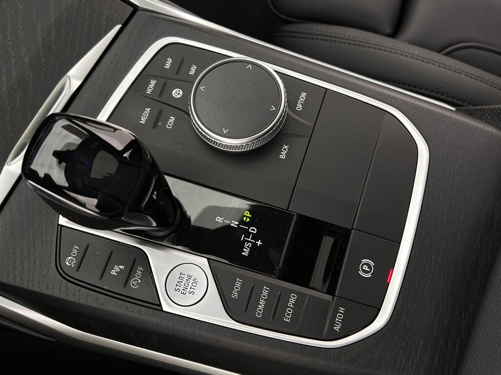 Used 2021 BMW 330i xDrive Sedan w/ Driving Assistance Package image 22