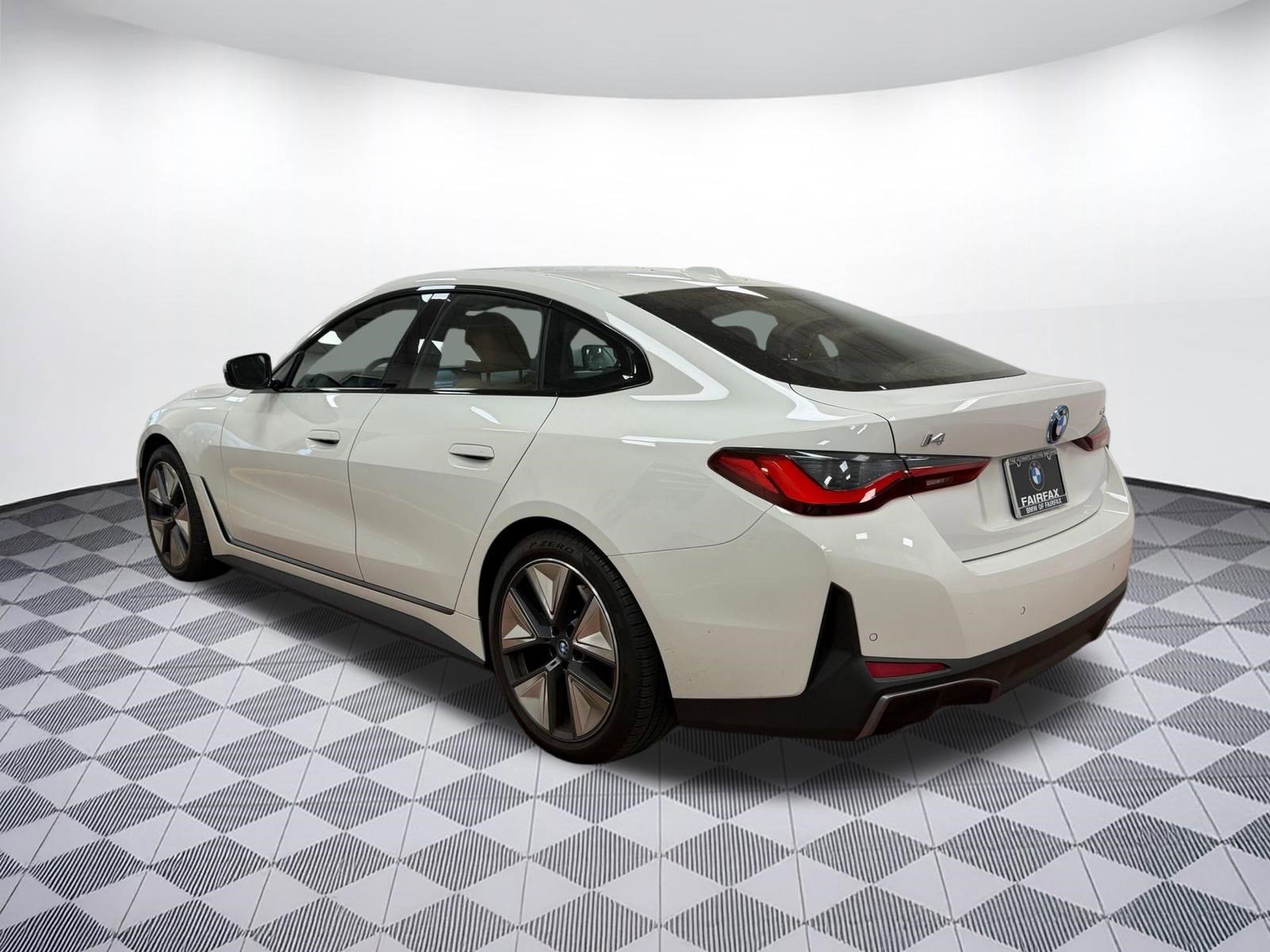 Certified 2023 BMW i4 eDrive35 image 3