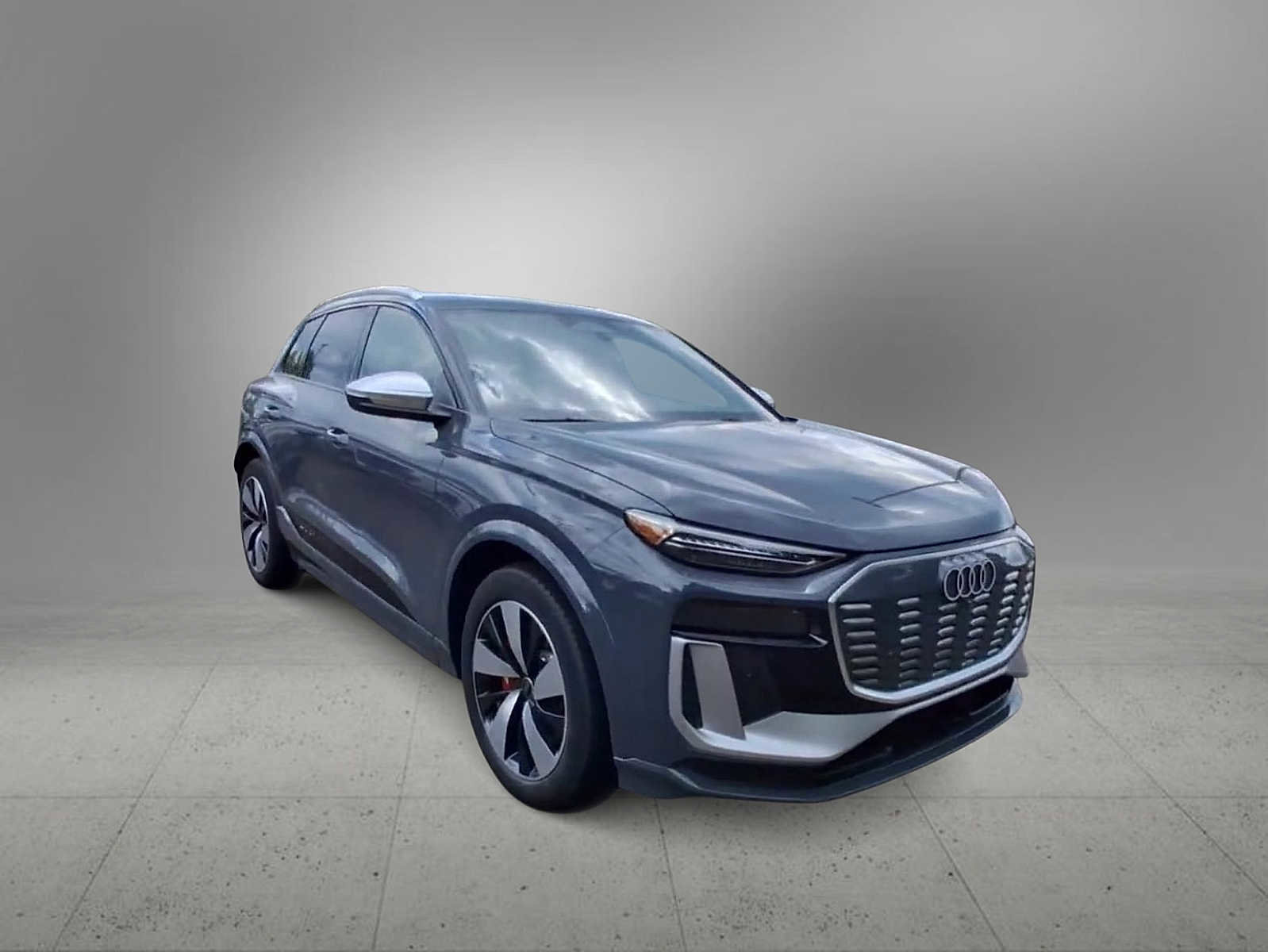 New 2025 Audi SQ6 e-tron Prestige image 2