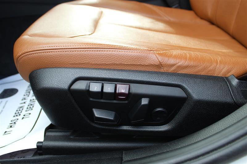 Used 2012 BMW 328i Sedan image 11