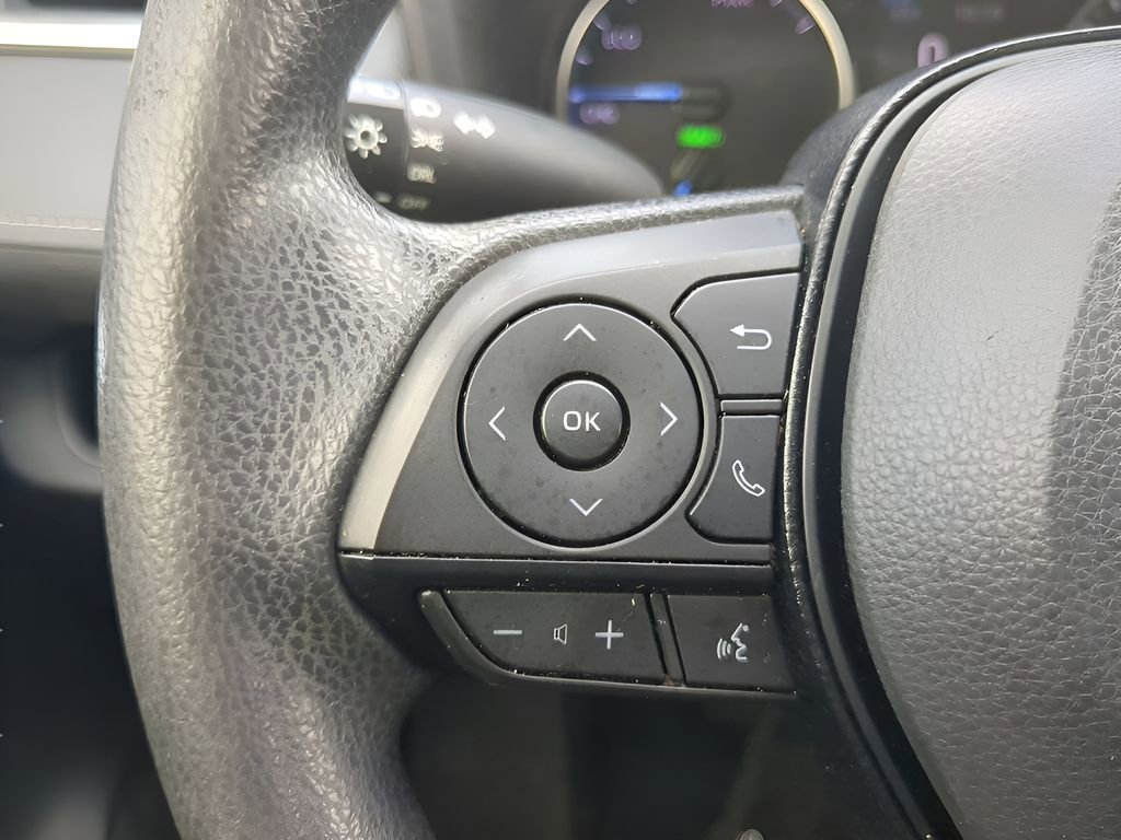 Used 2021 Toyota RAV4 LE image 29