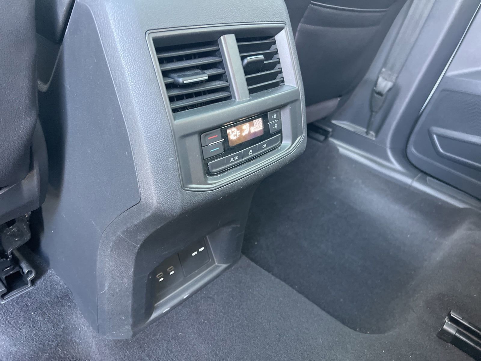 Used 2021 Volkswagen Atlas SE w/ Panoramic Sunroof Package image 34