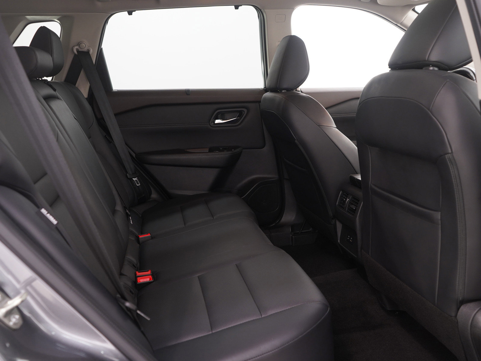 Used 2022 Nissan Rogue SV w/ SV Premium Package image 14