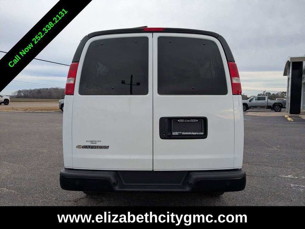 Used 2023 Chevrolet Express 3500 LS image 5