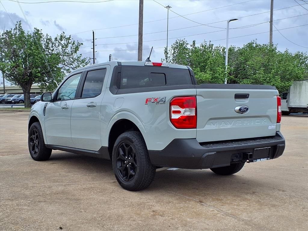 Used 2024 Ford Maverick Lariat w/ FX4 Off-Road Package AWD/4WD image 2