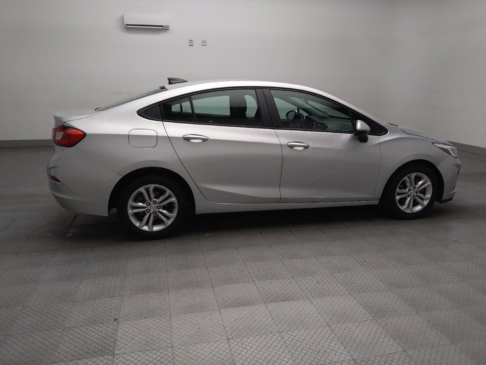 Used 2019 Chevrolet Cruze LS w/ LS Convenience Package FWD image 10