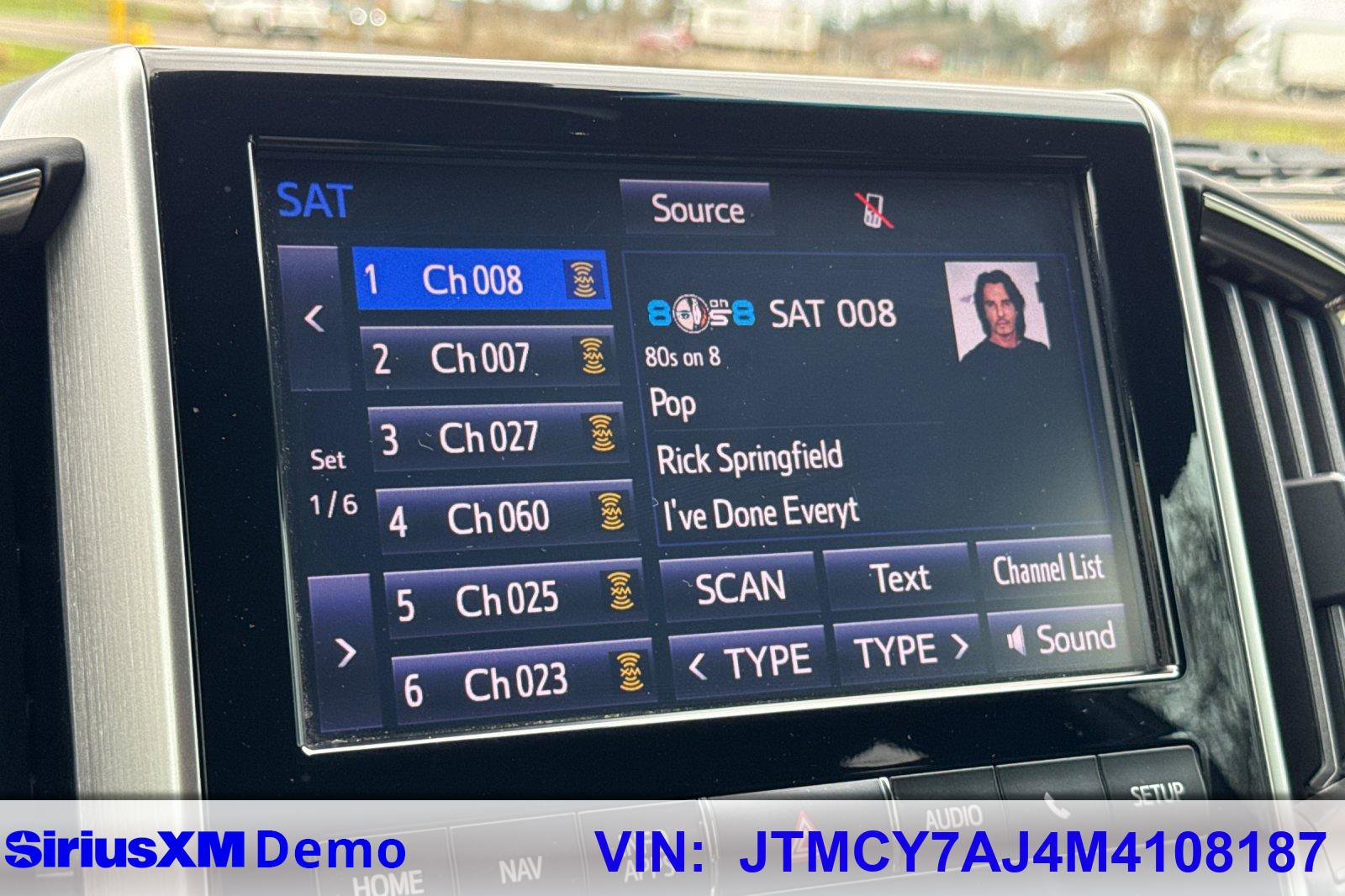 Used 2021 Toyota Land Cruiser Heritage Edition image 29