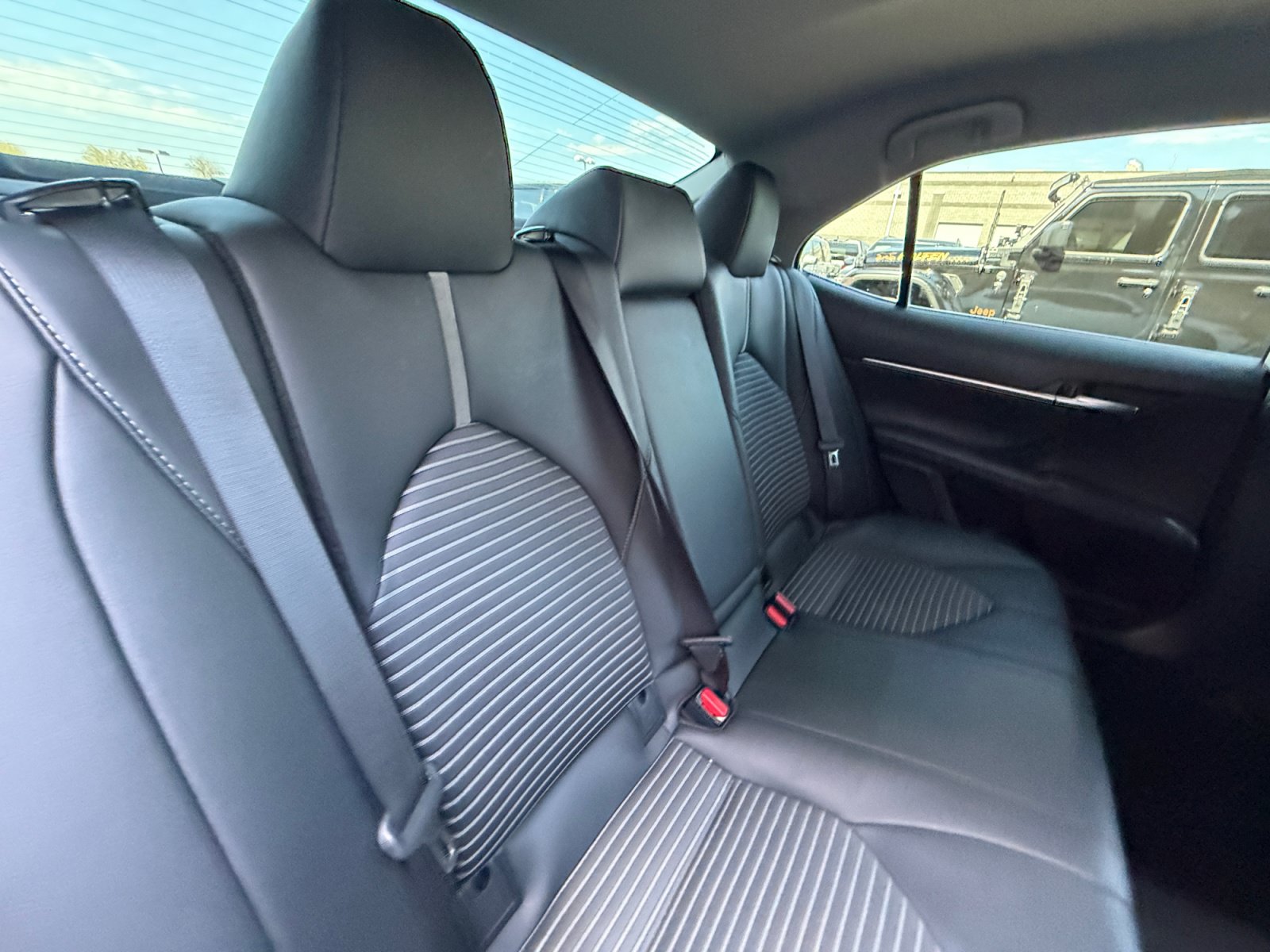 Used 2023 Toyota Camry SE FWD image 18