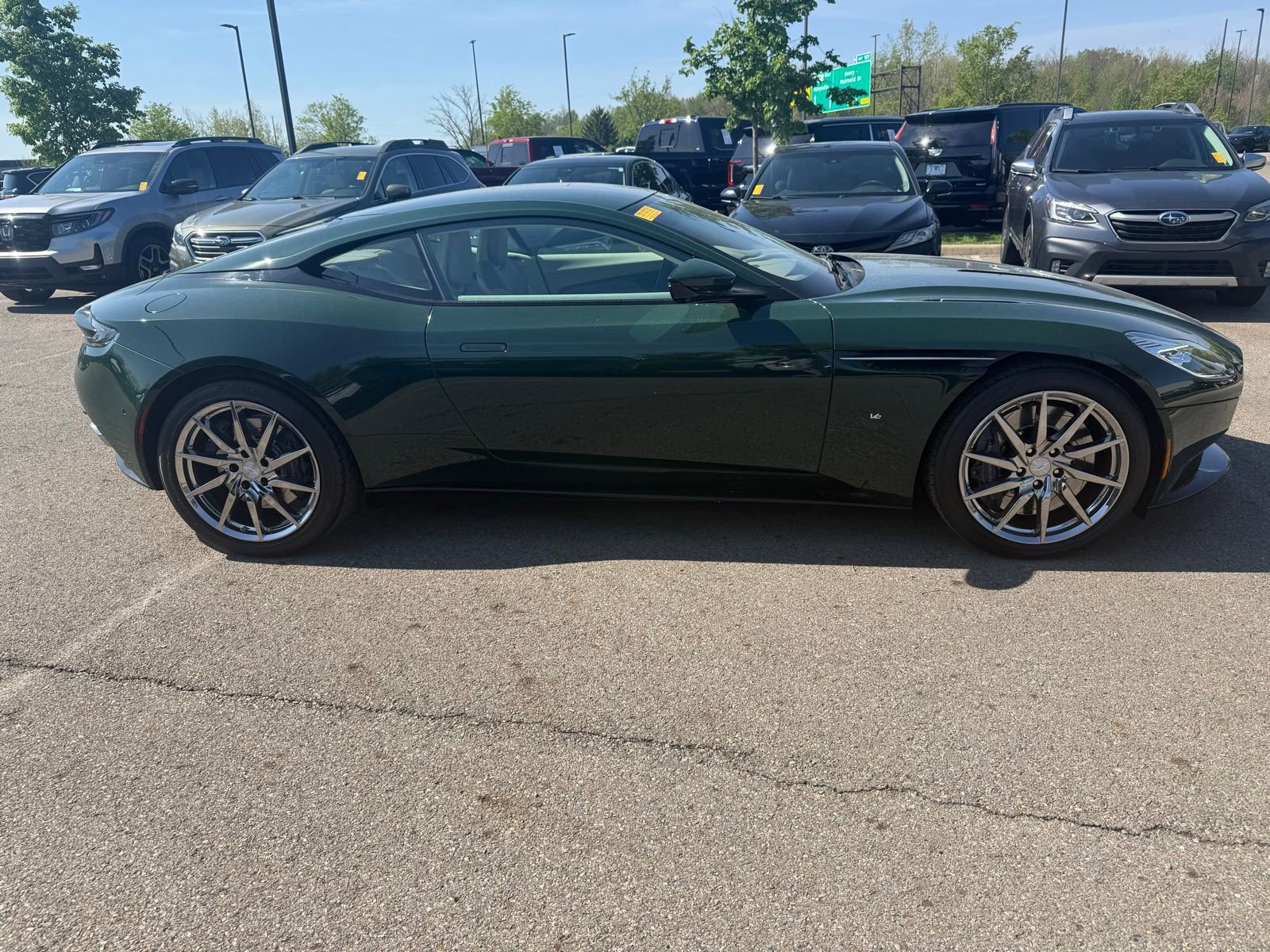 Used 2017 Aston Martin DB11 V12 image 4