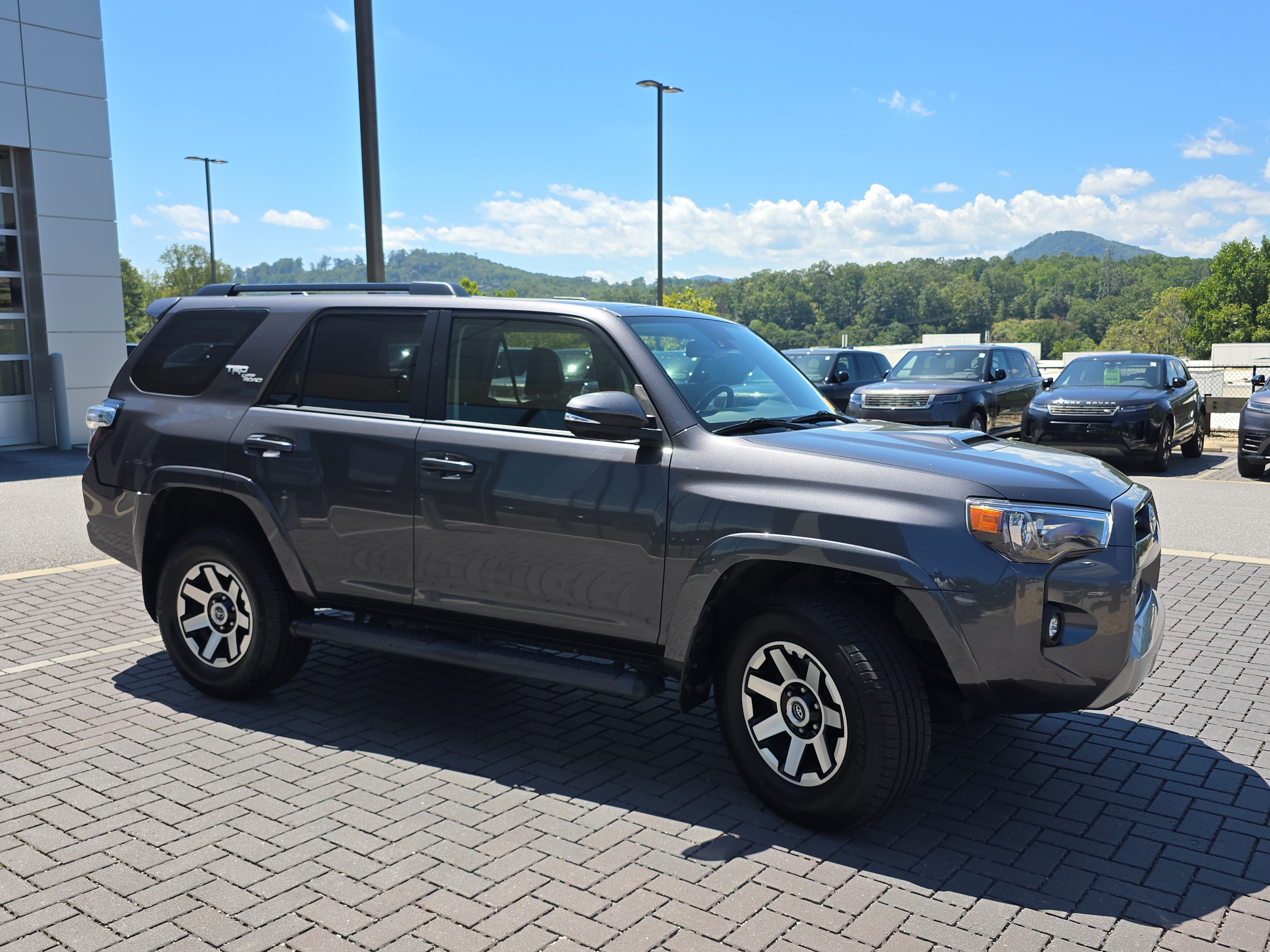 Used 2021 Toyota 4Runner TRD Off-Road Premium w/ Moonroof Package AWD/4WD image 3