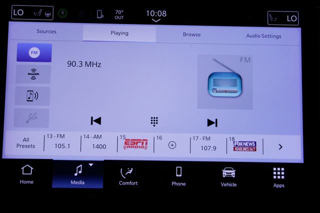 Used 2024 Chrysler Pacifica Touring-L image 33