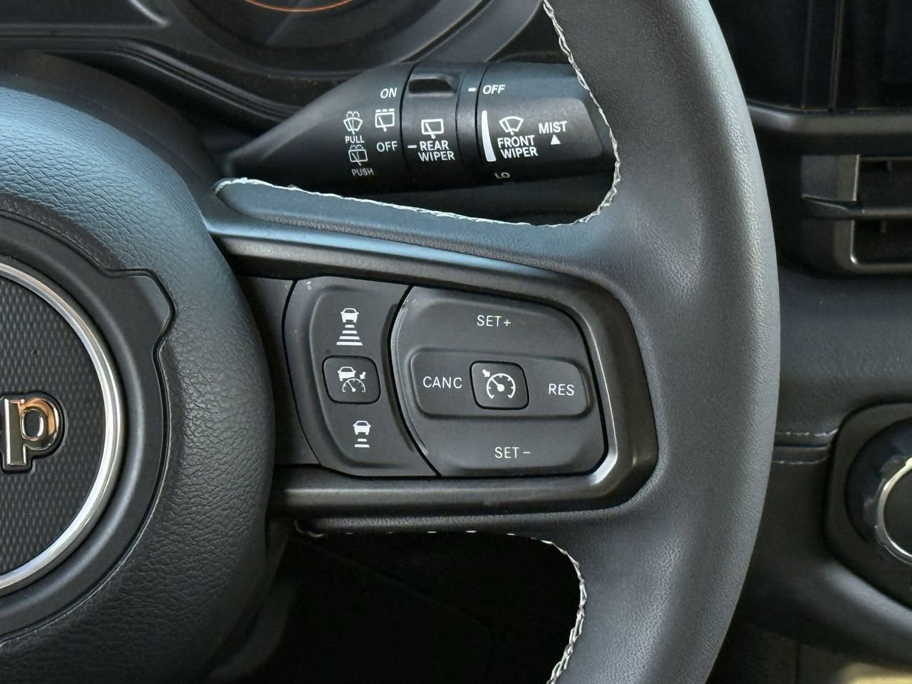 Used 2025 Jeep Wrangler Unlimited Rubicon w/ Convenience Group image 14