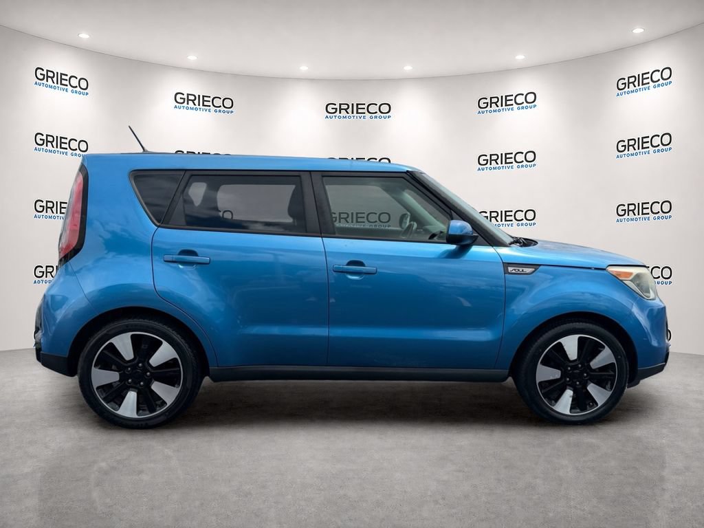 Used 2016 Kia Soul + w/ Designer's Package FWD image 8