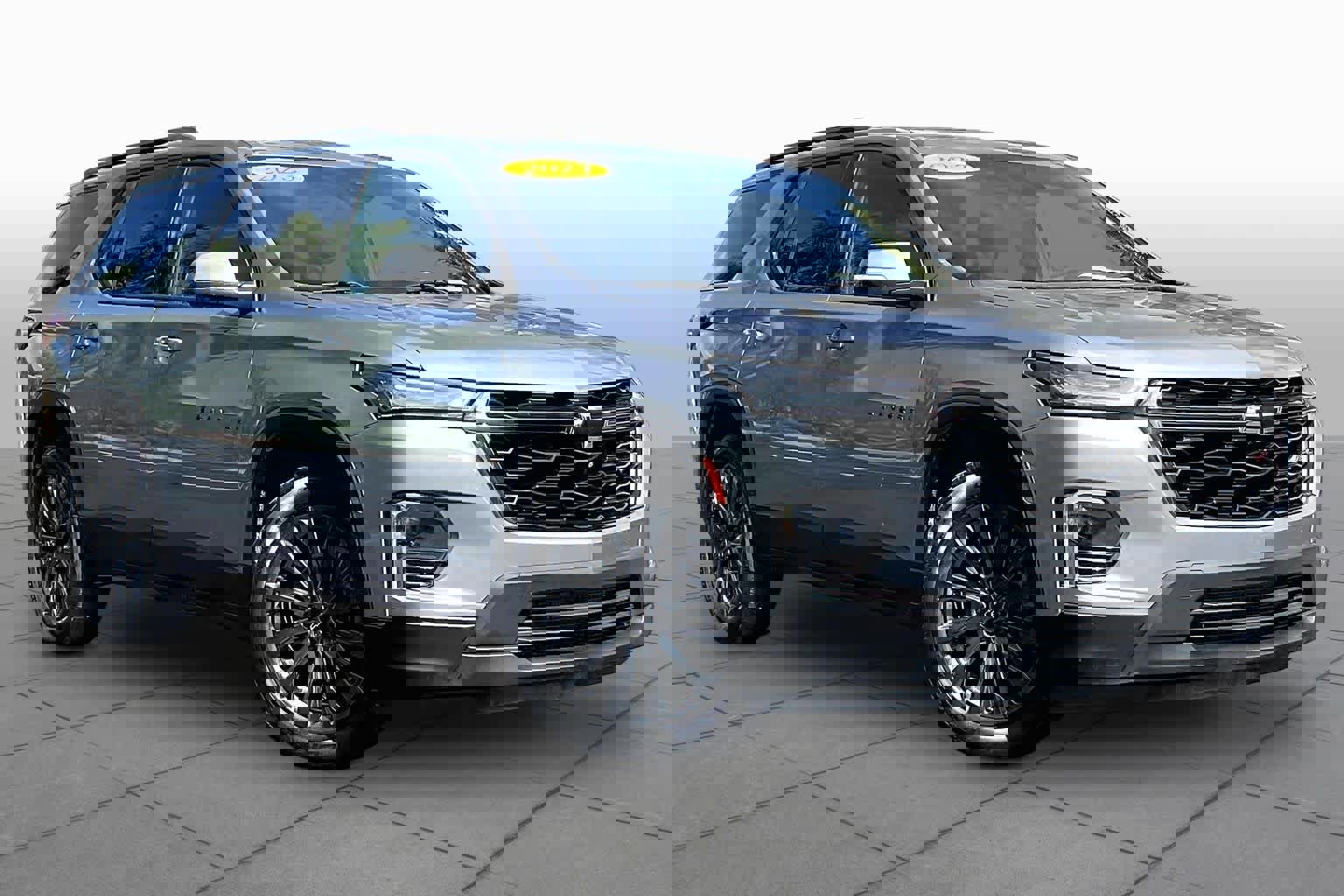 Certified 2023 Chevrolet Traverse RS image 3