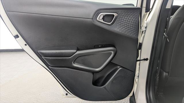 Used 2021 Kia Soul S image 16