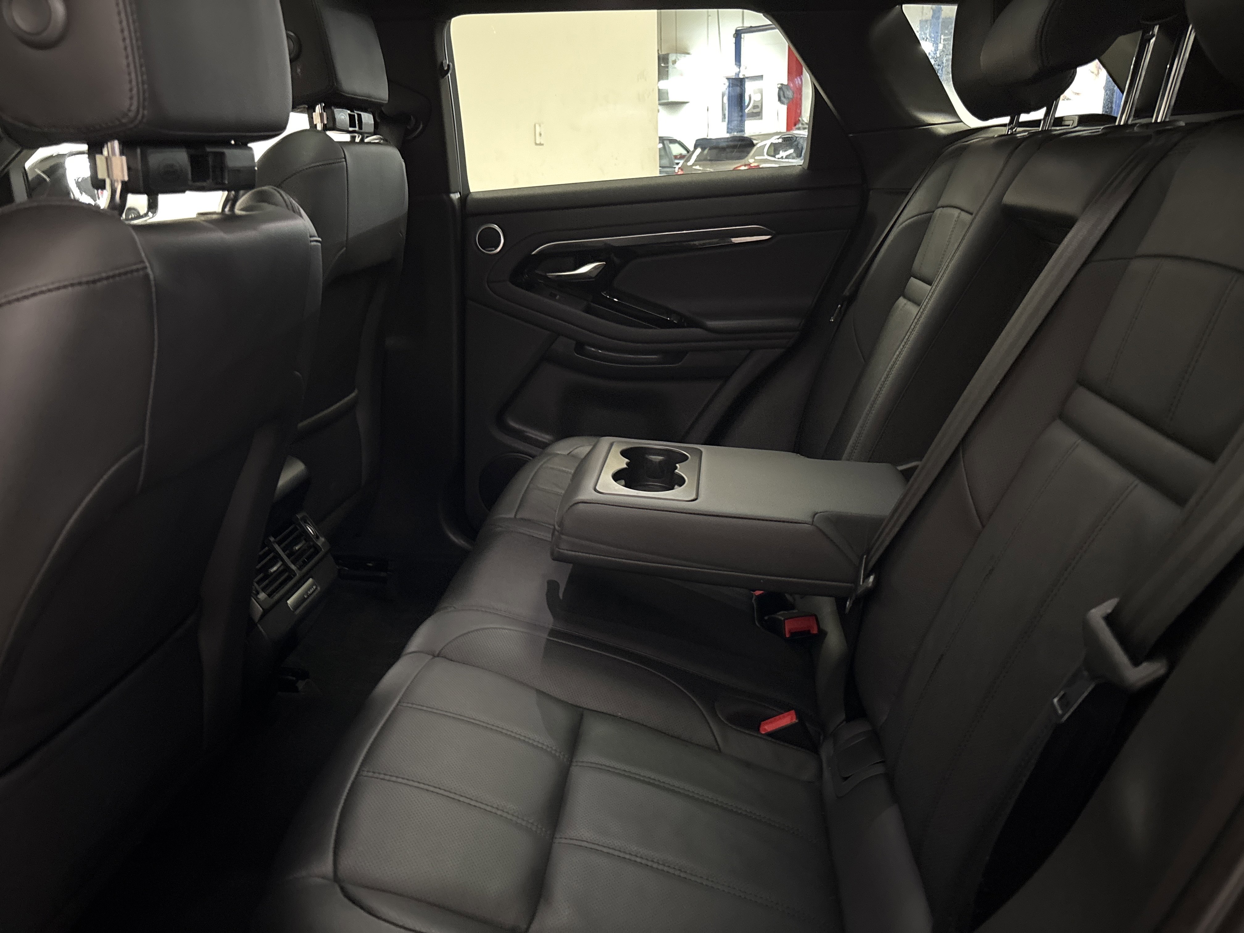 Used 2023 Land Rover Range Rover Evoque R-Dynamic S image 30